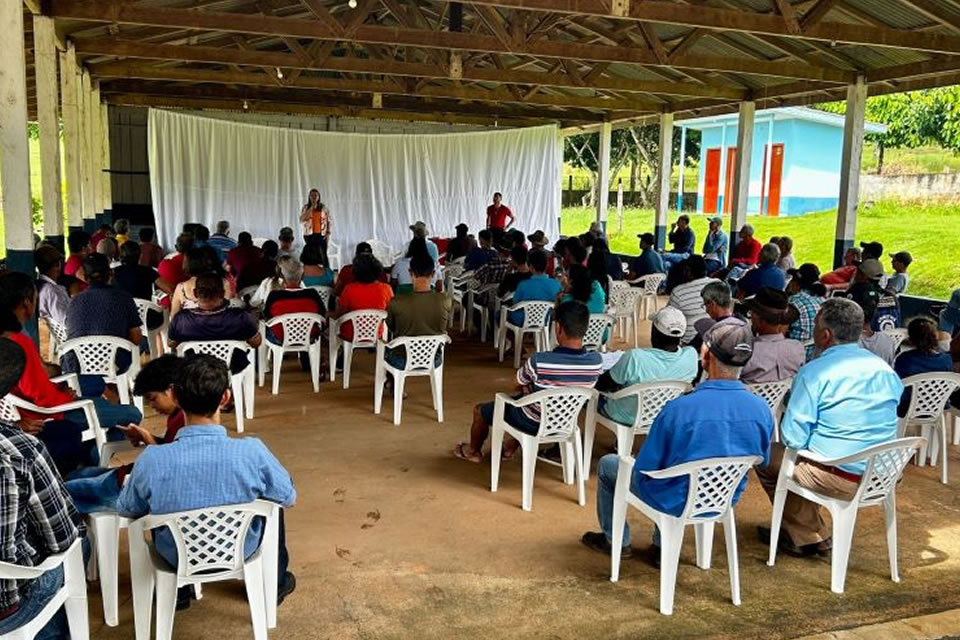 Em parceria com MDA, Cláudia de Jesus dialoga sobre crédito rural em Alta Floresta