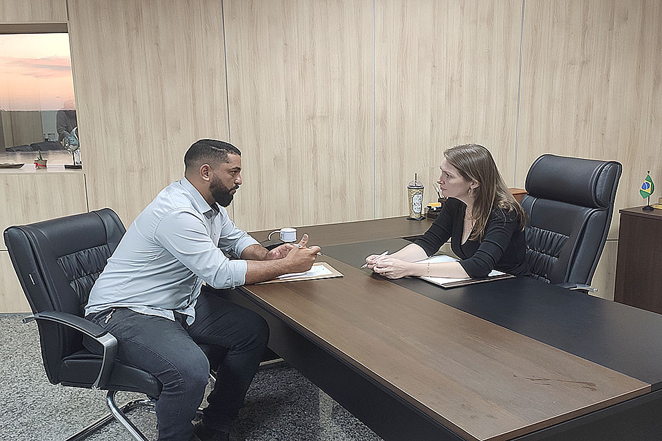 Bairros de Alvorada do Oeste receberão iluminação LED com recursos da deputada Lebrinha  