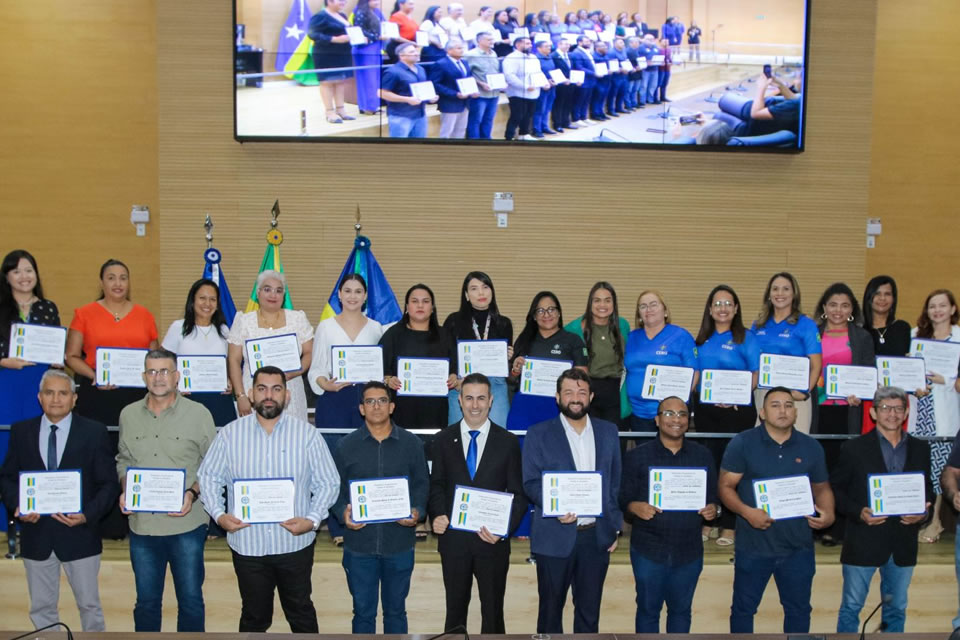 Dra. Taíssa homenageia equipes que fizeram parte dos projetos Saúde Cidadã e Saúde Cidadã Mobilidade na região Madeira-Mamoré