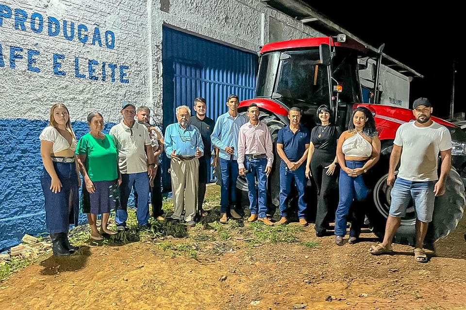 Deputado Cássio Gois destina trator para fortalecer agricultura em Machadinho D