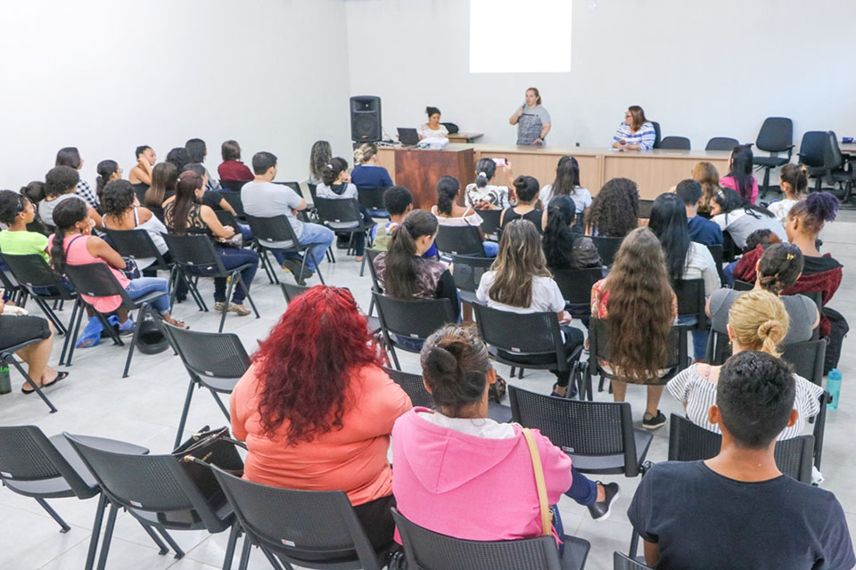 Ji-Paraná adere à semana nacional de prevenção de gravidez na adolescência