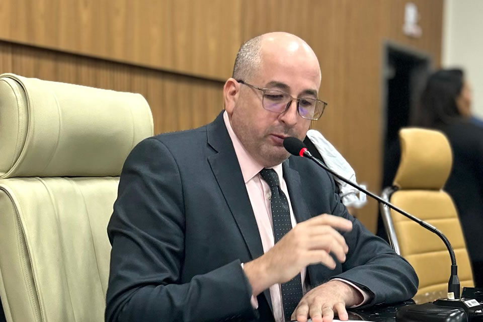 Ação e Cuidado: Gedeão Negreiros exige limpeza urgente e retirada de lixo em Área de Preservação no Novo Horizonte