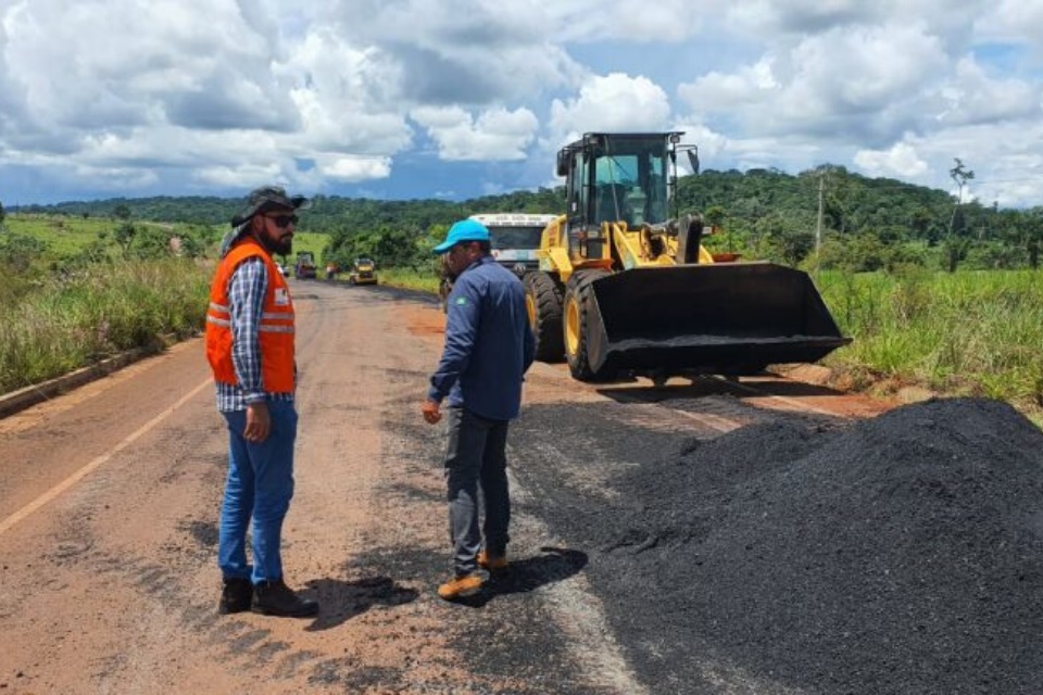 Governo de Rondônia segue firme em obras de melhorias das estradas no Sul do Estado