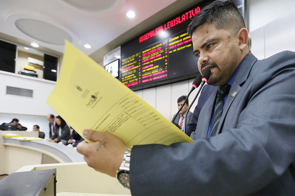 ALE aprova projeto que prevê obrigatoriedade do registro do tipo sanguíneo em uniformes escolares