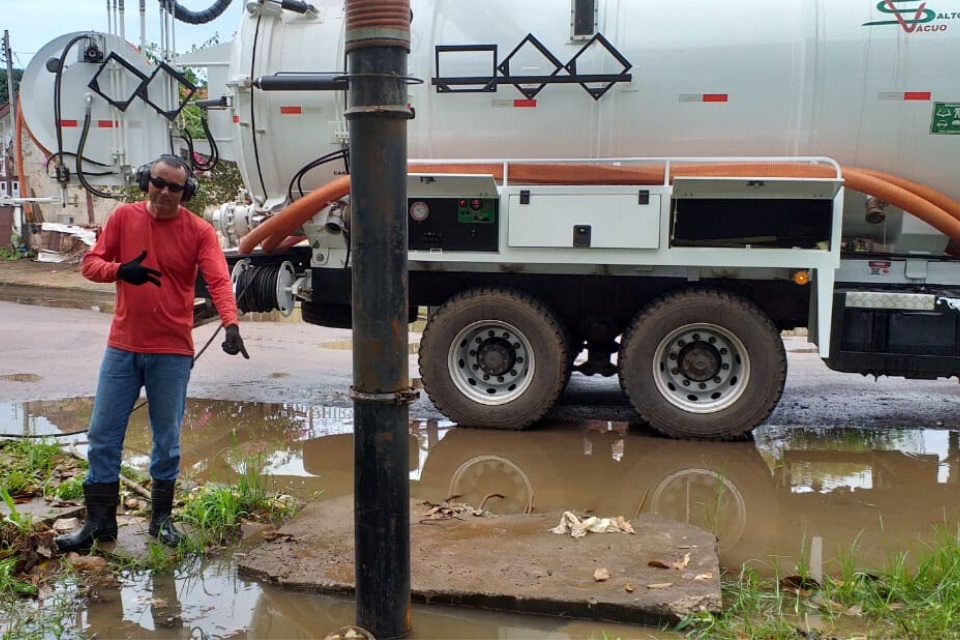 Prefeitura de Porto Velho realiza desobstrução das ‘bocas de lobo’