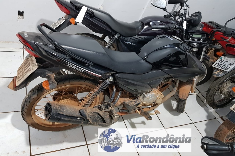 Força Tática prende casal que estava com moto roubada em Candeias do Jamari