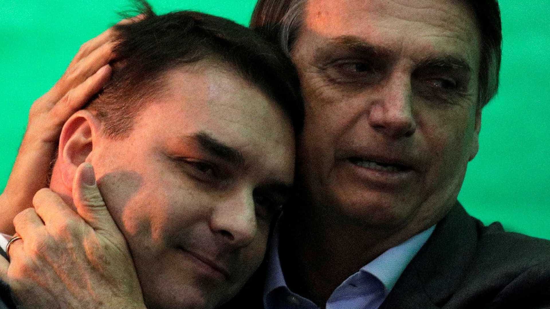 Movimentos sociais programam manifestações contra Flávio Bolsonaro