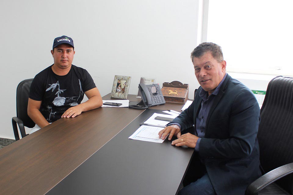 Deputado Edson Martins disponibiliza recursos para aquisição de material esportivo