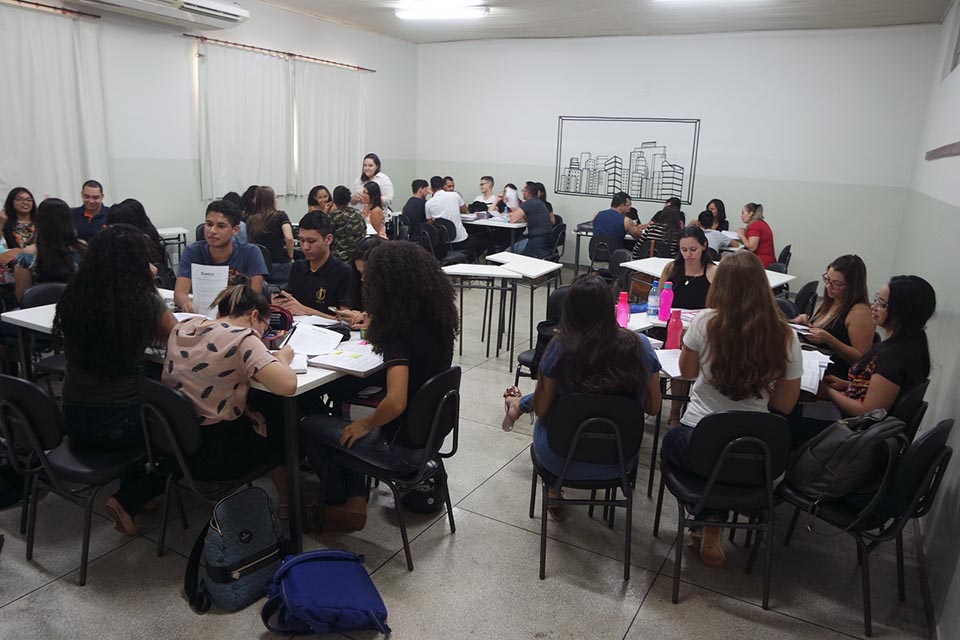 Acadêmicos de Direito elaboram Nova Constituição durante aula do Projeto Integrador na Unesc