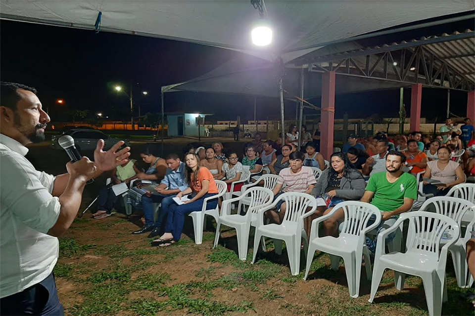Famílias do ‘Cidade de Todos IX’ participam de palestra sobre orçamento familiar