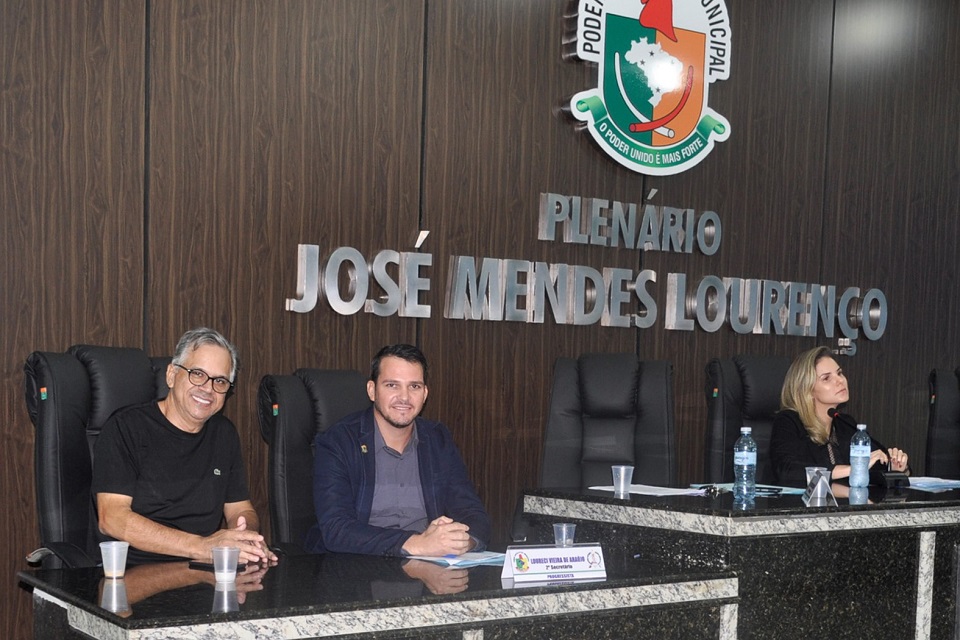 Deputado Geraldo da Rondônia prestigia sessão na Câmara de Vereadores de Ariquemes