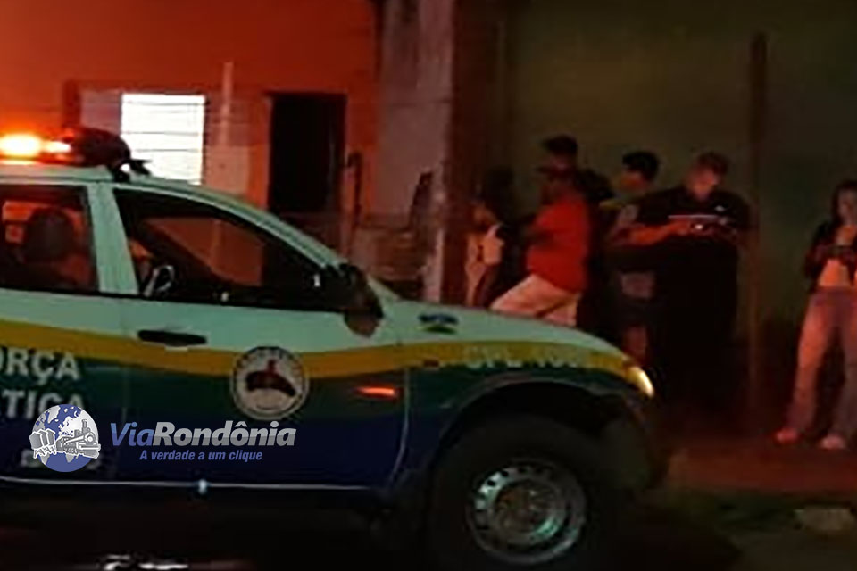 Marido encontra corpo da esposa adolescente grávida morta em residência na zona sul