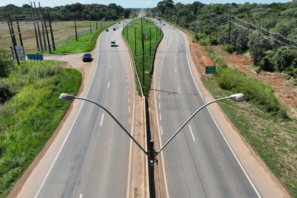 Prefeitura conclui implantação de luminárias de LED em trecho da BR-364