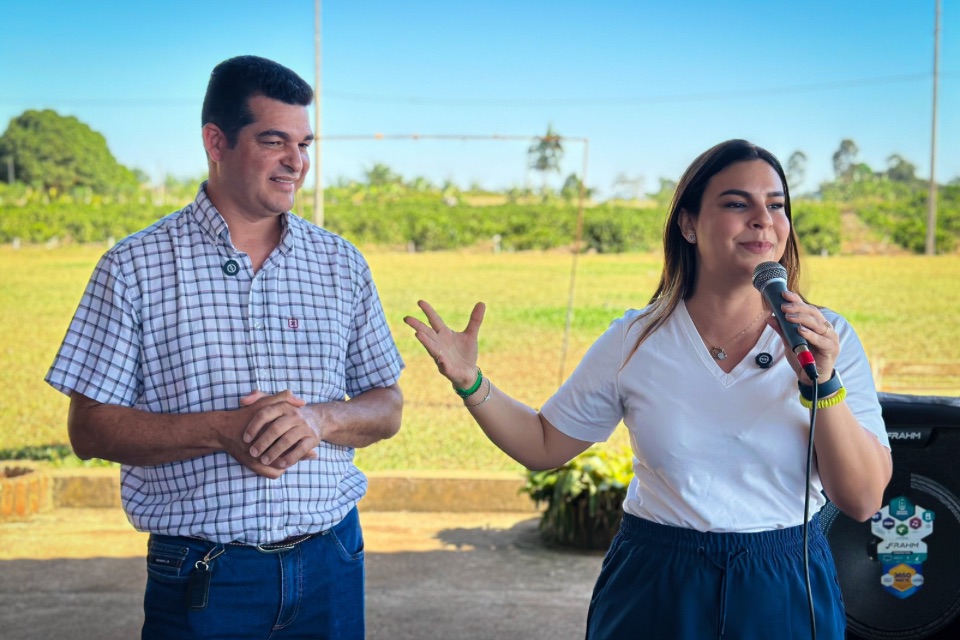 Mariana Carvalho anuncia a pavimentação da Linha 101 em União Bandeirantes e novas ações de desenvolvimento