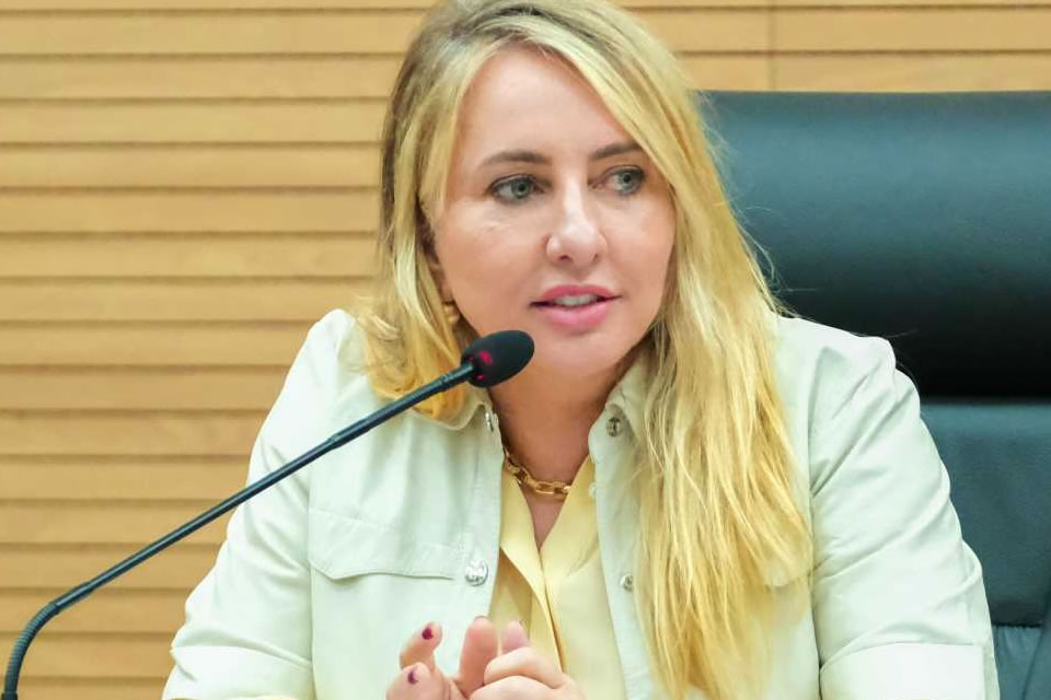 Ieda Chaves pede a regulamentação do auxílio-transporte para servidores públicos em RO