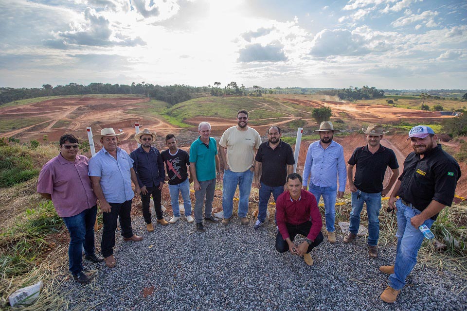 Laerte Gomes visita a Mineradora Santa Elina e destaca geração de empregos e renda para Nova Brasilândia e região