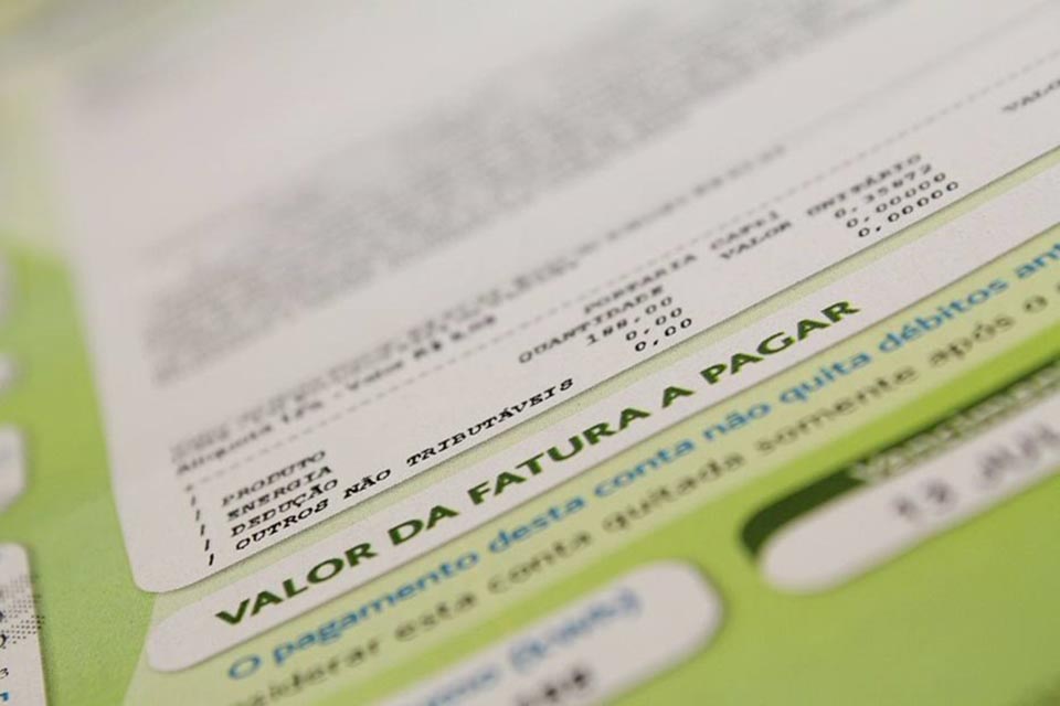 Aneel anunciou a manutenção da bandeira tarifária vermelha para o mês de setembro