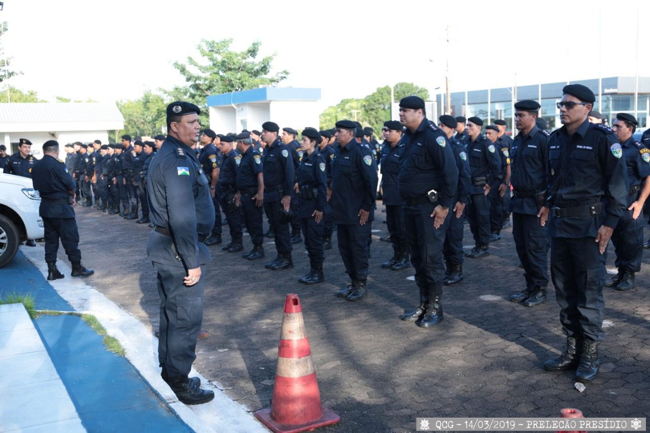 Policiais militares da administração reforçam policiamento nos presídios de RO para garantir visitas