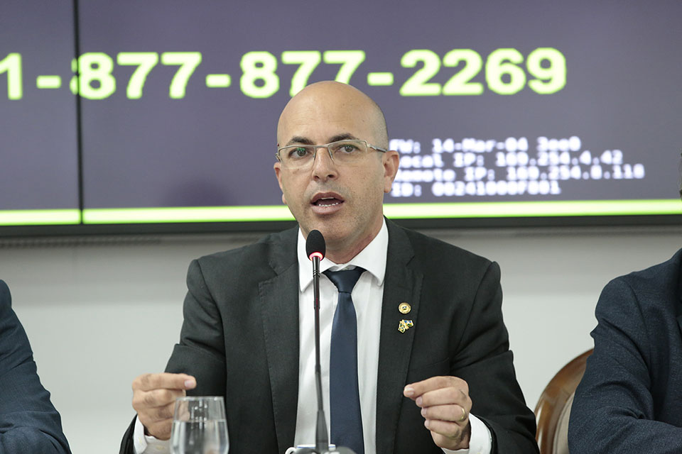 Ismael Crispin participa da criação da Frente Parlamentar em Defesa da Regularização Fundiária Rural