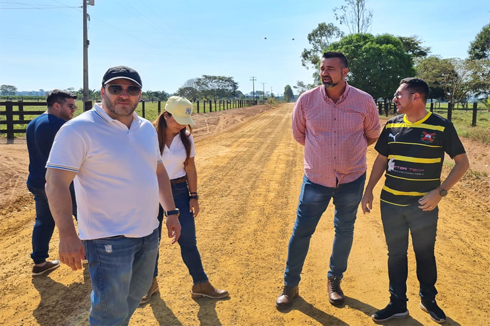 Presidente da Assembleia vistoria aplicação de emendas em Costa Marques