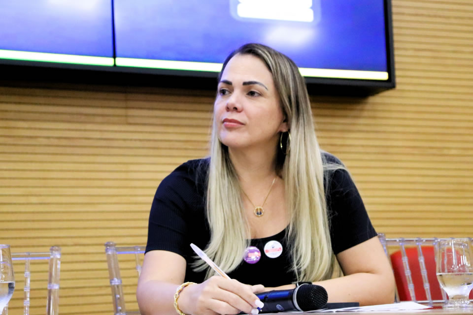 Debate sobre transporte na hidrovia do Madeira será promovido pela deputada Cláudia de Jesus