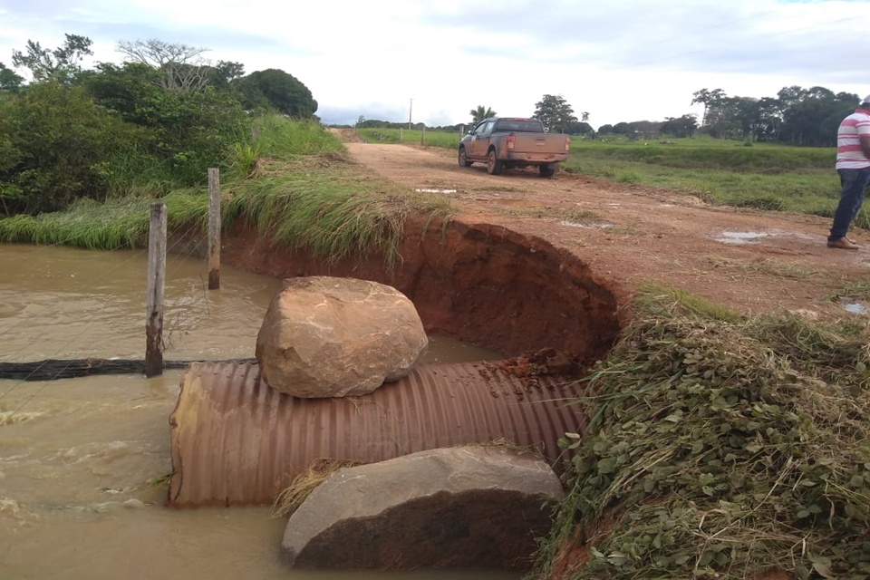 Prefeitura de Rolim de Moura alerta população sobre pontes e bueiros na zona Rural 