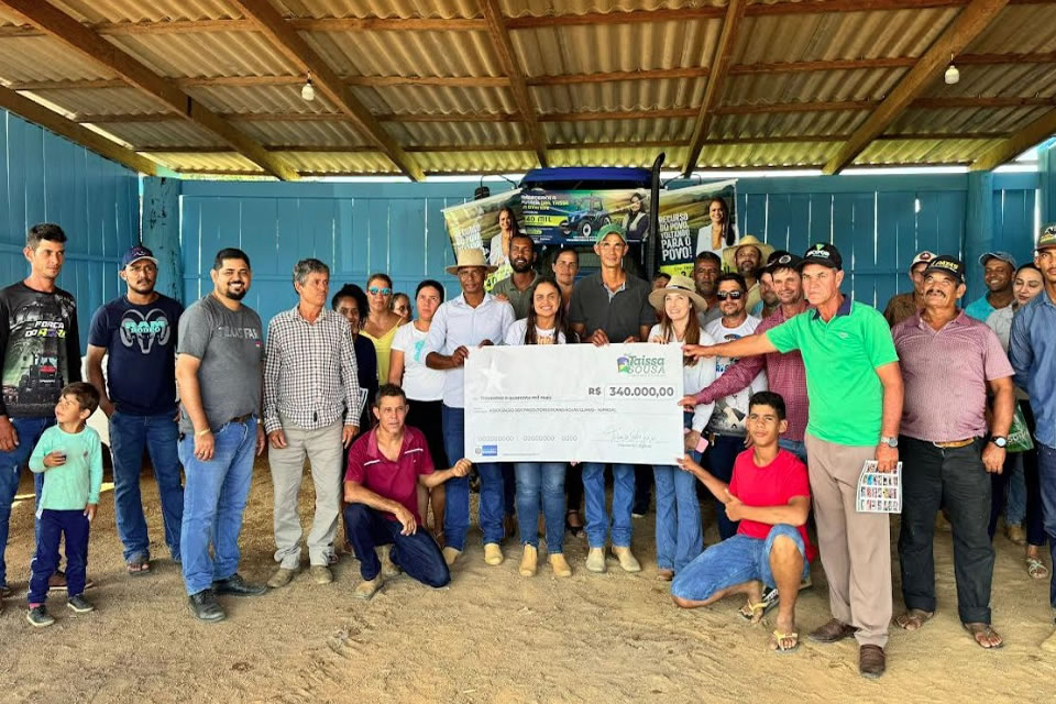 Com emenda de R$ 340 mil, Dra. Taíssa entrega trator à Associação Águas Claras e fortalece agricultura familiar