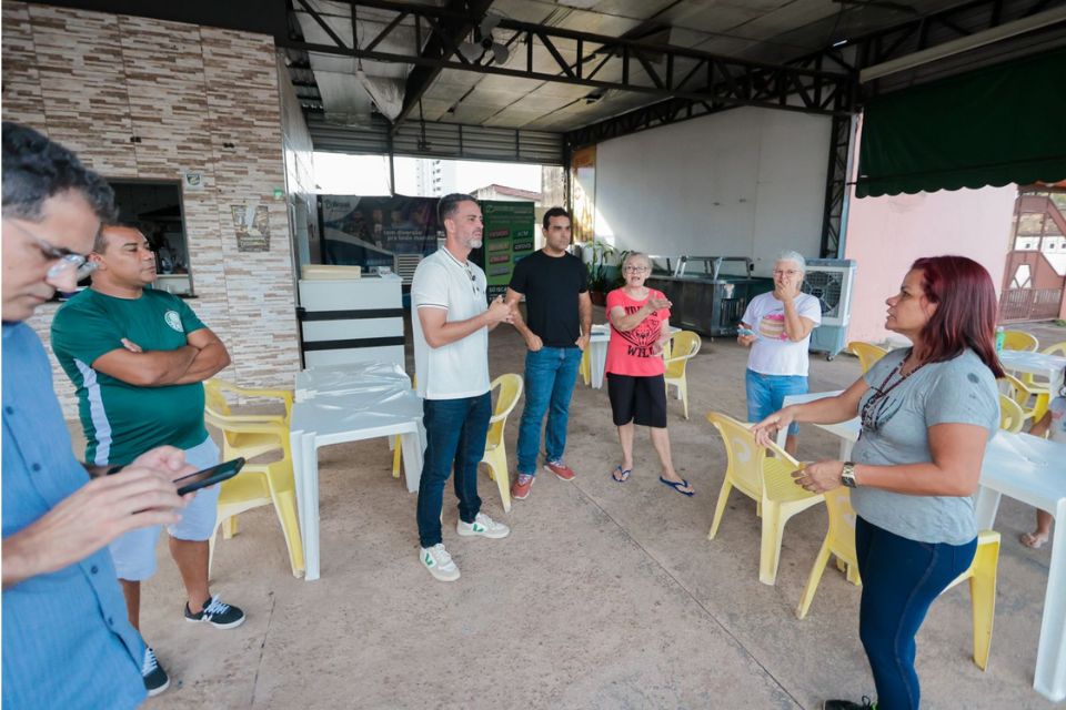 Prefeitura atende comerciante do bairro Liberdade e determina reversão de sentido de rua para recuperar movimento no comércio