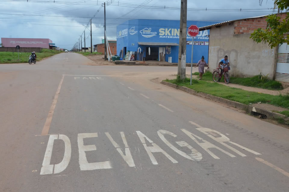Vereador Márcio Pacele garante revitalização da sinalização na Avenida Calama esquina com a rua Goianésia