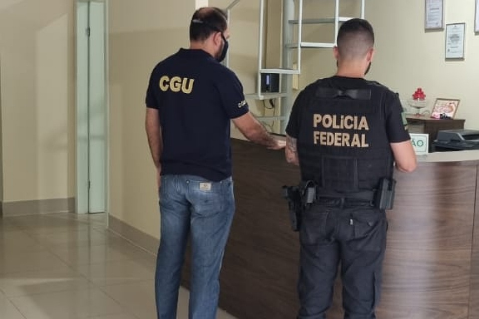 PF deflagra operação de combate a fraudes em licitações na Secretaria de Saúde do Estado