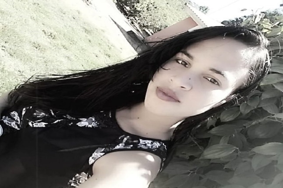 Jovem de 18 anos morre após cair de motocicleta em frente à sua residência 