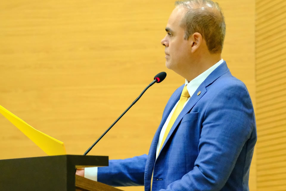Construção de uma rampa de acesso no Baixo Madeira é solicitada por Alan Queiroz