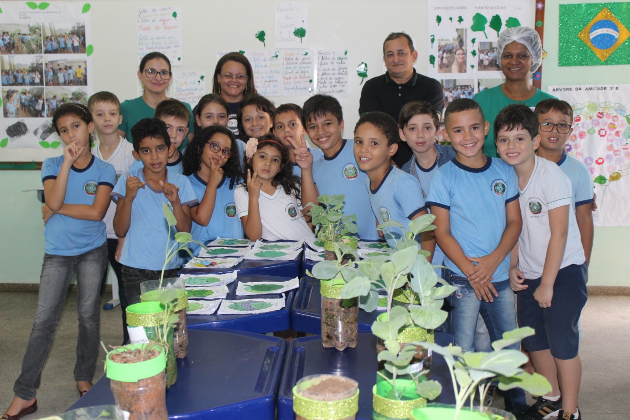 Feira da Saúde em escola apresenta horta orgânica feita por alunos