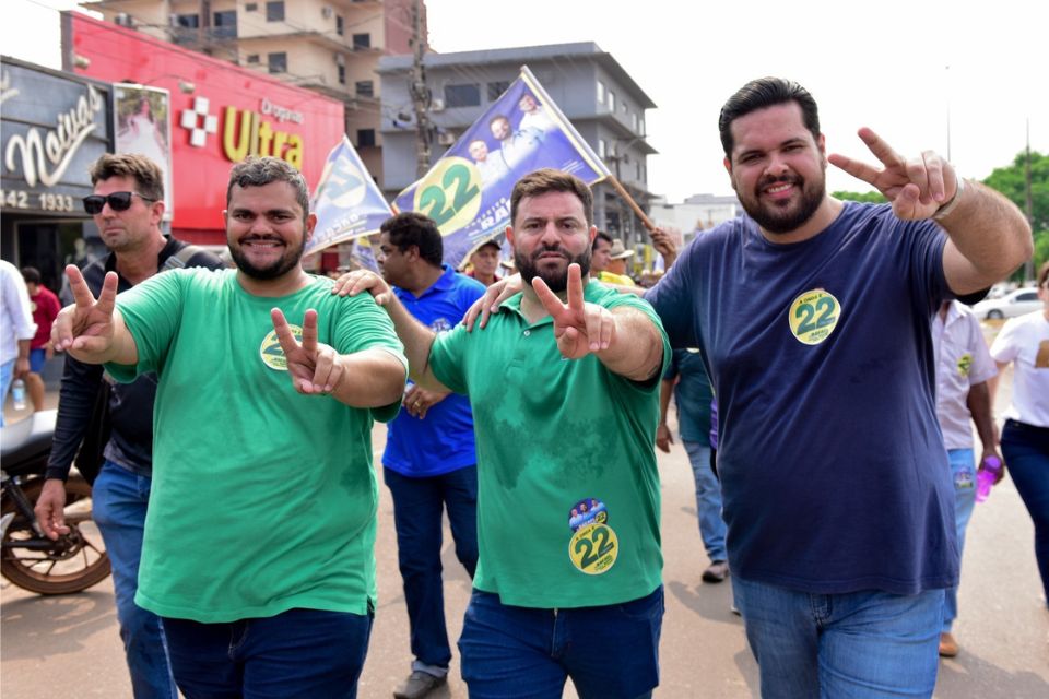 Deputado Jean Oliveira participa da caminhada do 22 e reafirma apoio à candidatura de Rafael Godoi a prefeito e Thiago Moreira a vice em Rolim de Moura