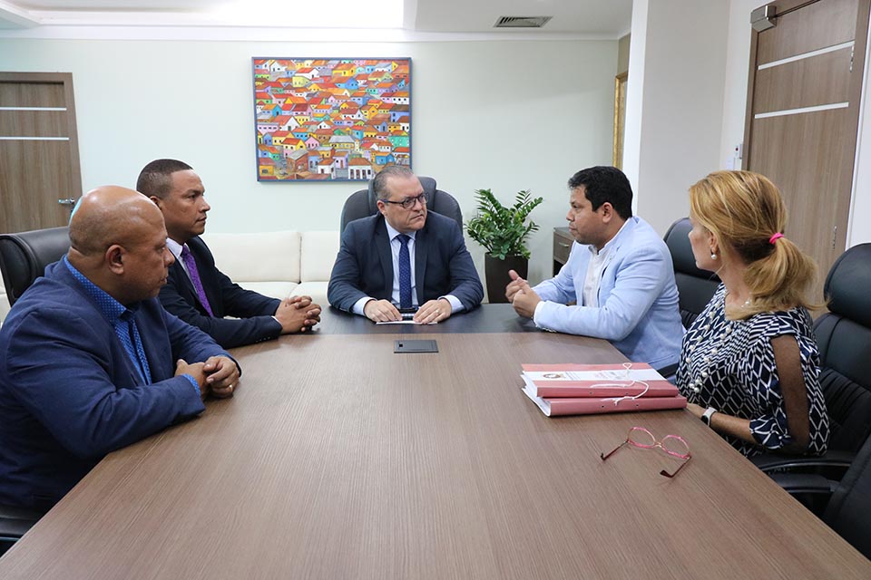 Procurador-Geral de Justiça se reúne com relator da CPI da Energisa