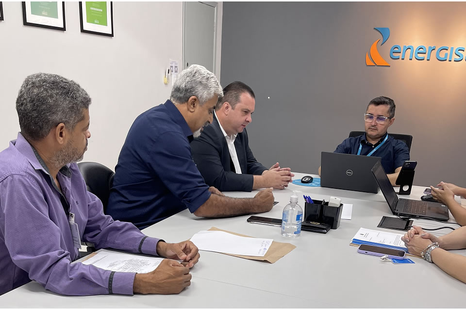 Luís do Hospital busca soluções na Energisa para problemas que afetam alguns munícipios de Rondônia