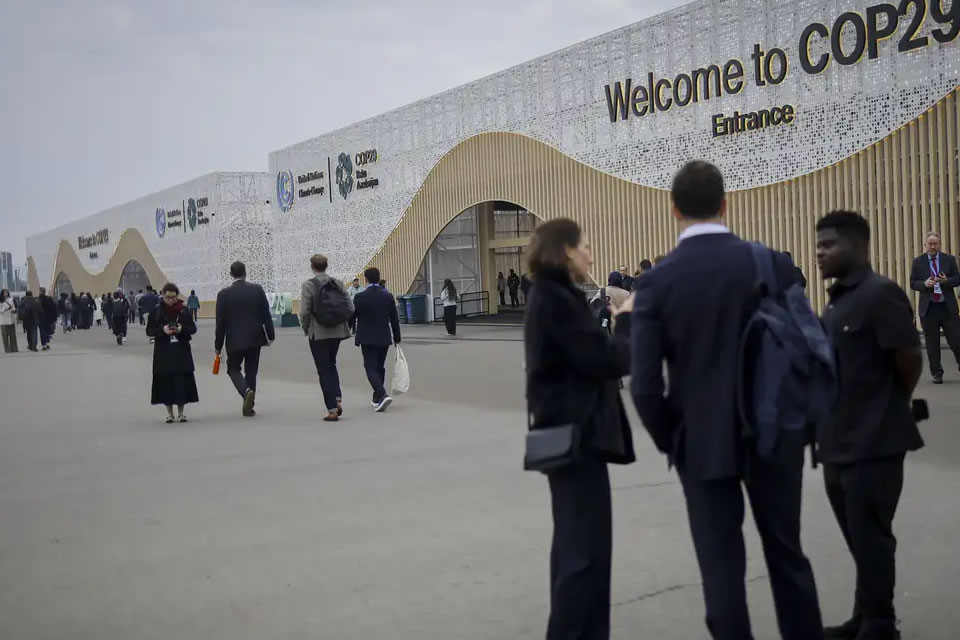 COP29: organizações sociais apontam falhas em regras de financiamento