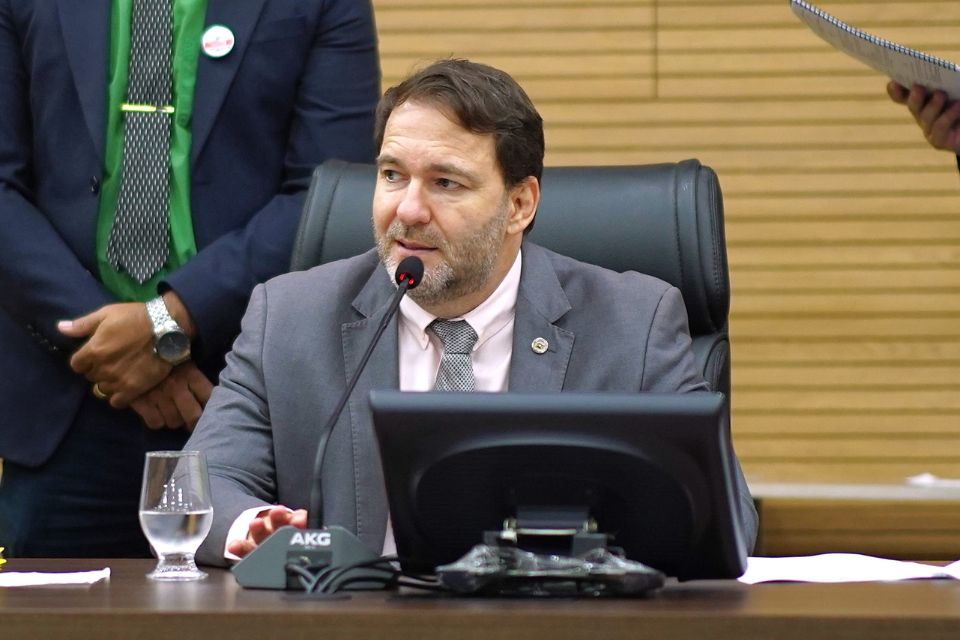 Deputado Alex Redano solicita sinalização urgente na RO-459, entre Rio Crespo e BR-364