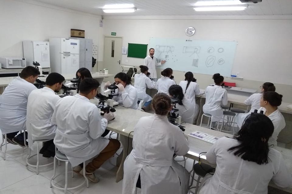 Atualização em Laboratório Clínico é o foco dos sábados letivos oferecidos no curso de Biomedicina da Unesc