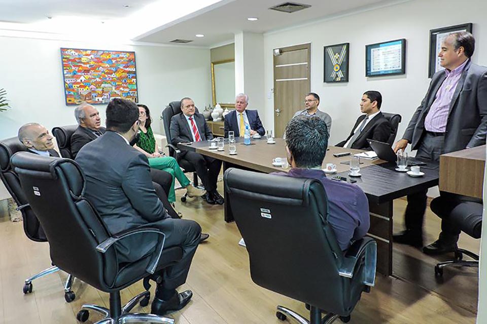 Procurador-Geral de Justiça participa de reunião sobre investimentos na área de Tecnologia da Informação