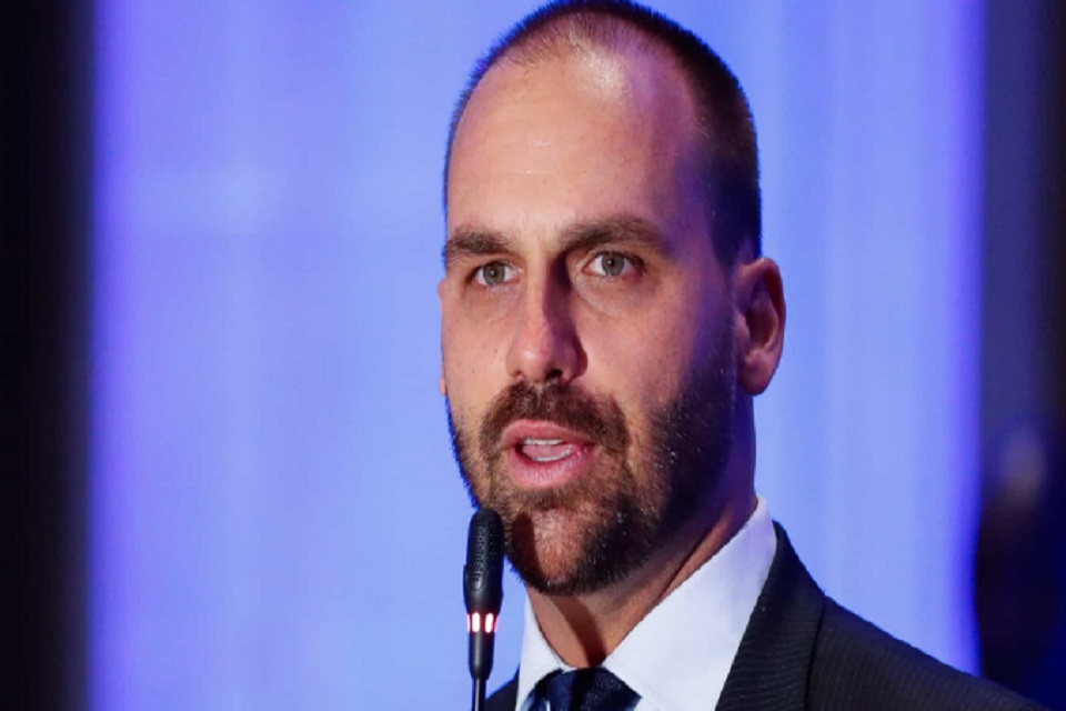 Aliados querem mudar comissão que vai sabatinar Eduardo