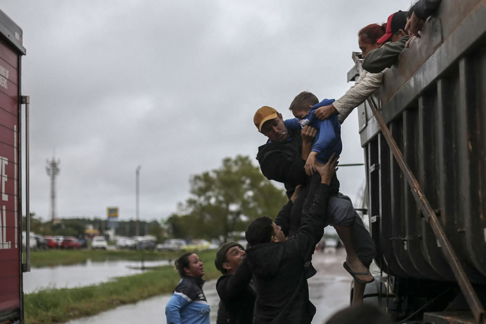 Reconstrução de estradas destruídas pela chuva no RS vai custar R$ 118 milhões