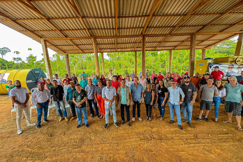 Deputado Cássio Gois investe R$ 249.000,00 em equipamentos para a produção de café em Santana do Guaporé