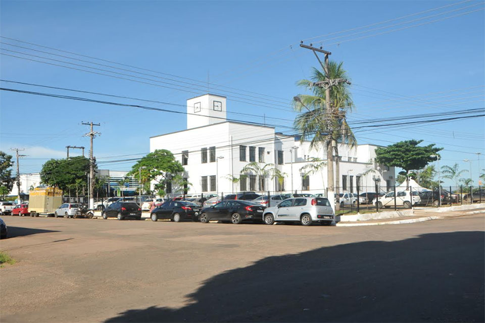 Semtran interdita avenida para inauguração da Prefeitura