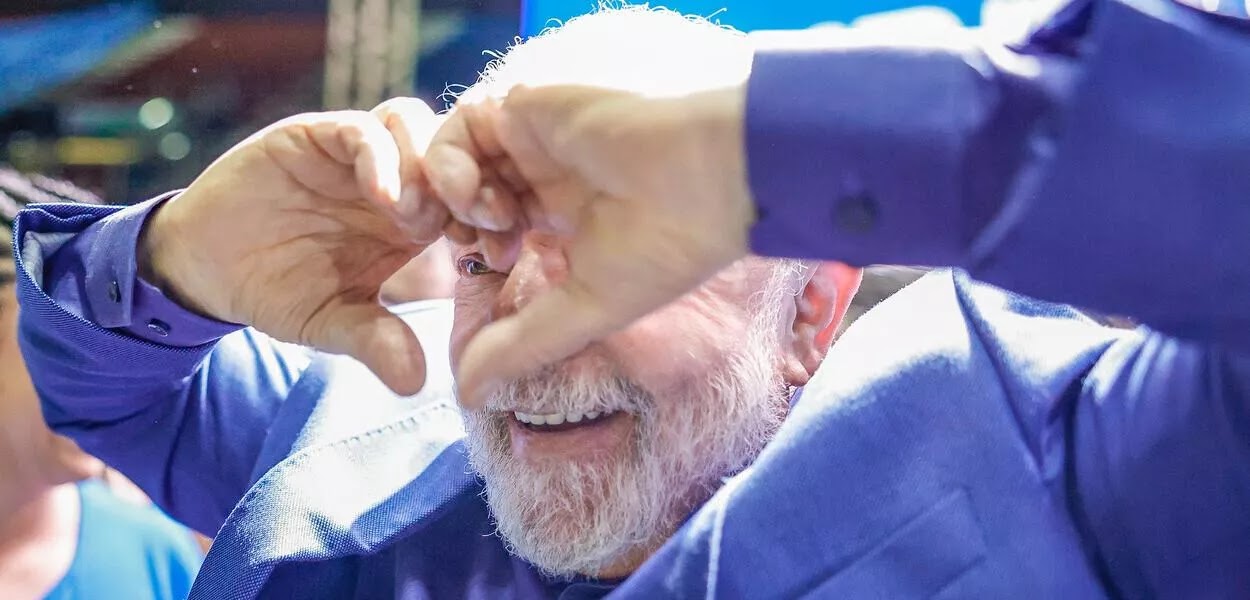 Aprovação a Lula sobe quatro pontos e vai a 60%, aponta pesquisa Quaest