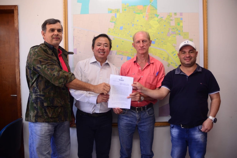 Asfalto na Av. Rondônia: contrato é assinado para obras começarem na próxima semana em Vilhena