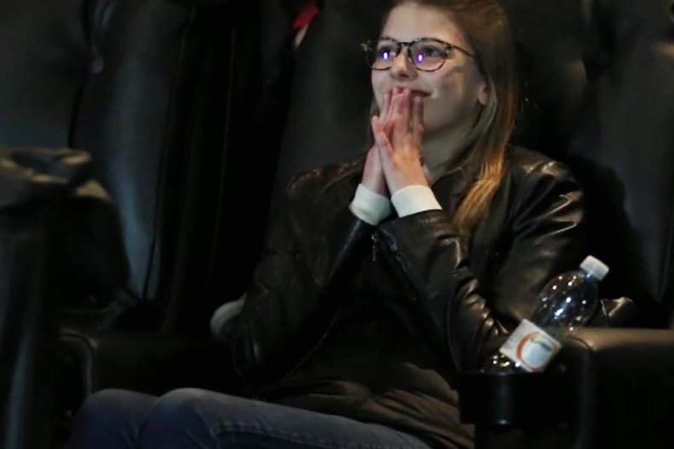 Emocionante: cinema parou para um pedido de casamento surpresa; vídeo