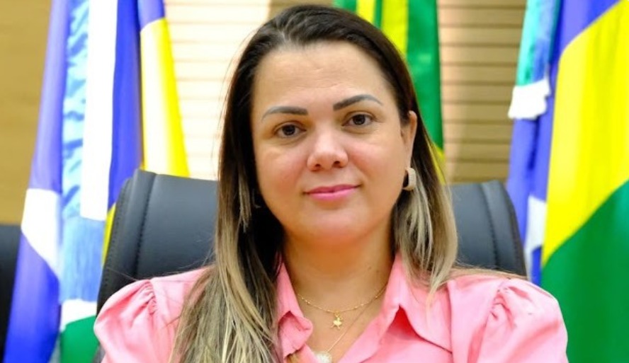 Cláudia de Jesus refuta ataques contra sua atuação parlamentar