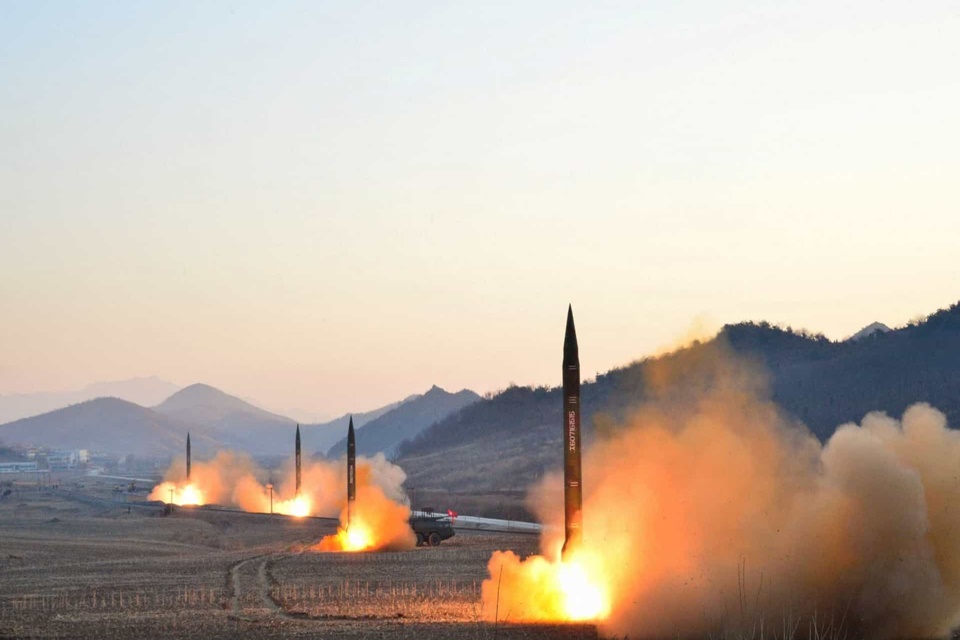 Coreia do Norte testa novo sistema para lançamento de mísseis