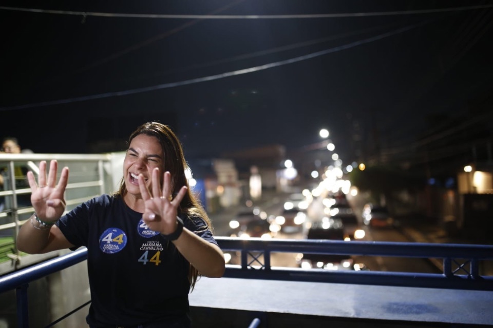 Durante carreata, Mariana agradece apoio e carinho aos moradores da zona Sul